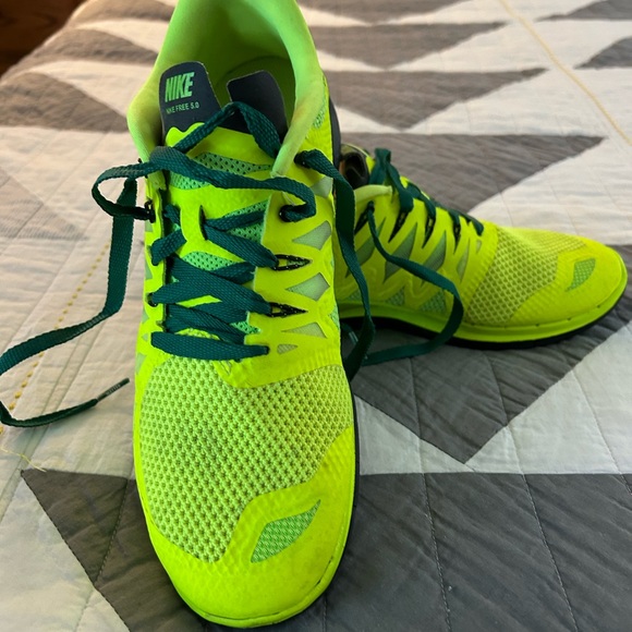 Nike Free 5.0 Bright Yellow Running Shoes - Picture 7 of 11